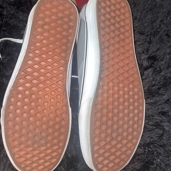 Vans - Picture 3 of 4